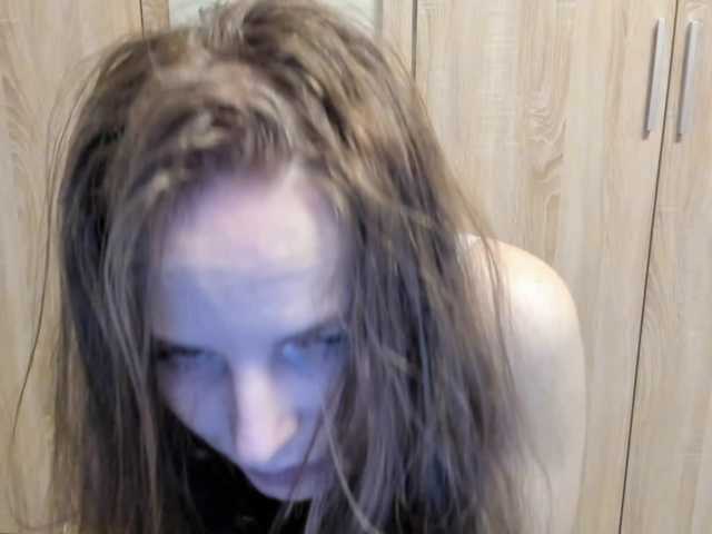 Lulu-Erotica's BongaCams show and profile