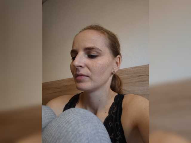 Lulu-Erotica live cam on BongaCams