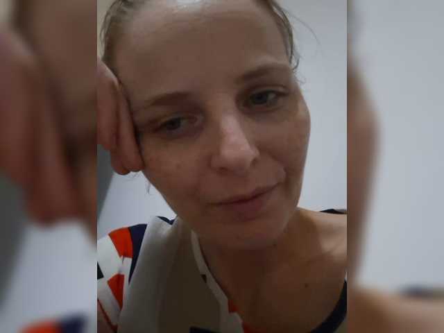 Lulu-Erotica live cam on BongaCams