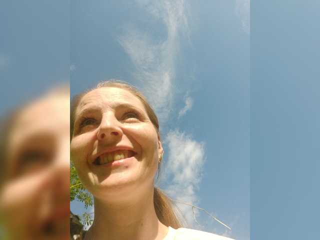 Lulu-Erotica live cam on BongaCams