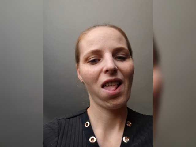 Lulu-Erotica live cam on BongaCams