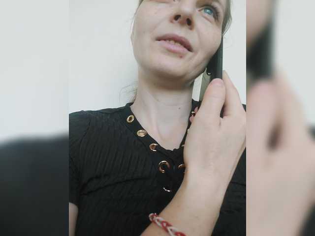 Lulu-Erotica live cam on BongaCams