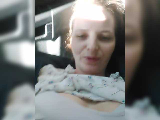 Lulu-Erotica's BongaCams show and profile