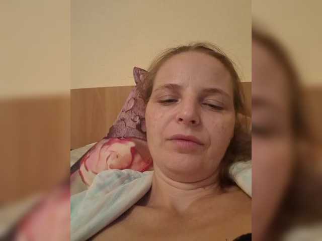 Lulu-Erotica live cam on BongaCams