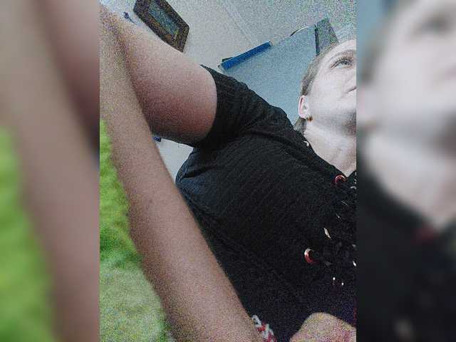 Lulu-Erotica live cam on BongaCams