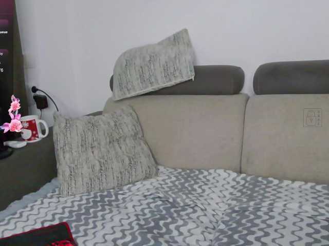 Lulu-Erotica live cam on BongaCams