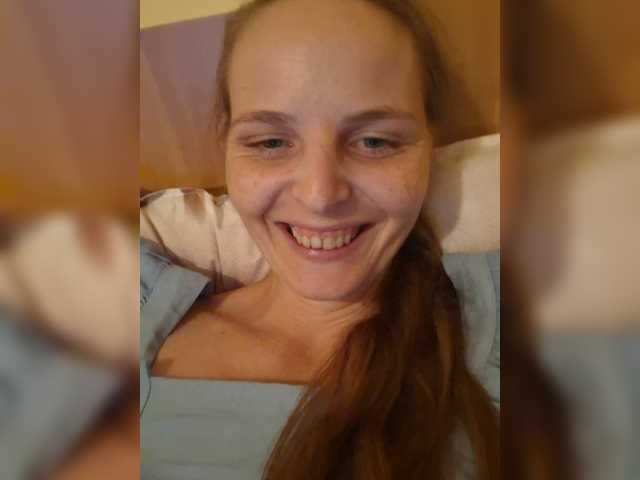 Lulu-Erotica live cam on BongaCams