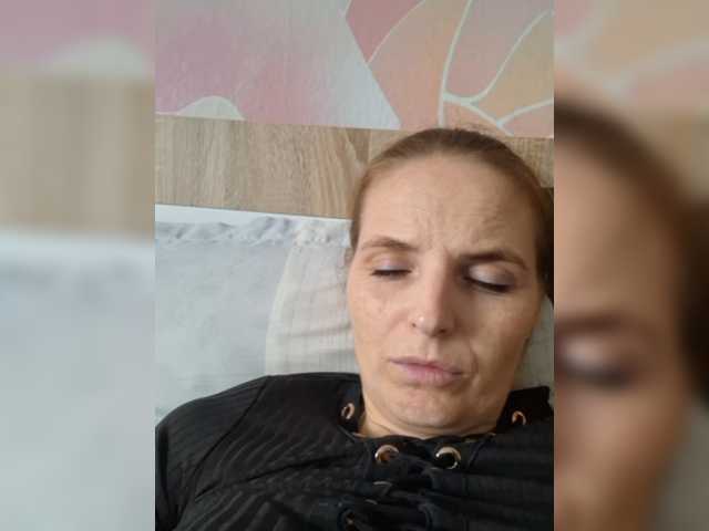 Lulu-Erotica live cam on BongaCams