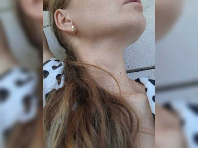 Lulu-Erotica live cam on BongaCams