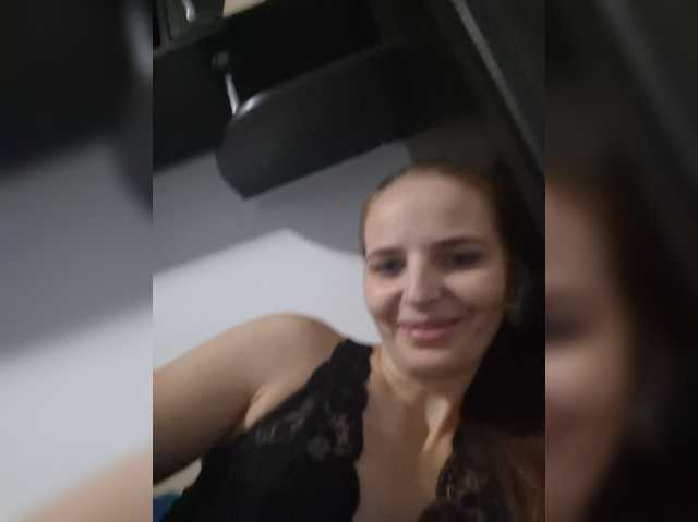 Lulu-Erotica live cam on BongaCams