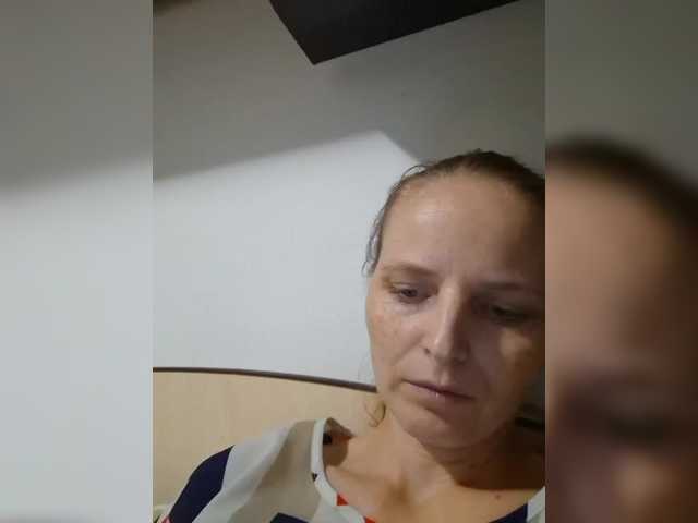 Lulu-Erotica live cam on BongaCams