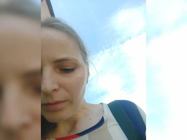 Lulu-Erotica live cam on BongaCams