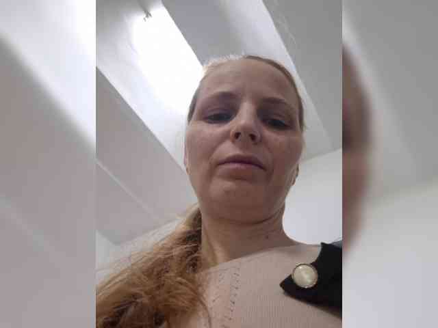 Lulu-Erotica Sex Cam Show