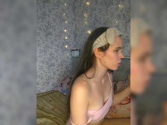 Nicole-Petit live cam on BongaCams