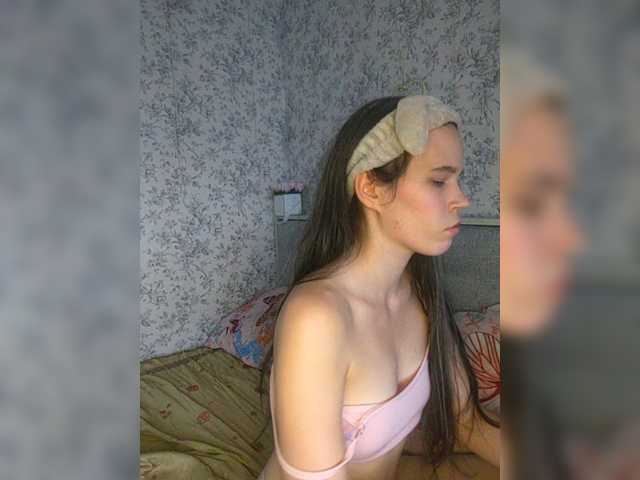 Nicole-Petit live cam on BongaCams