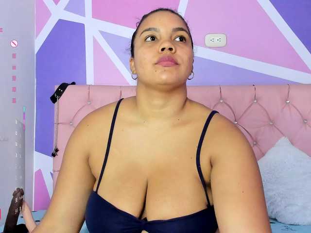 AngieCandy