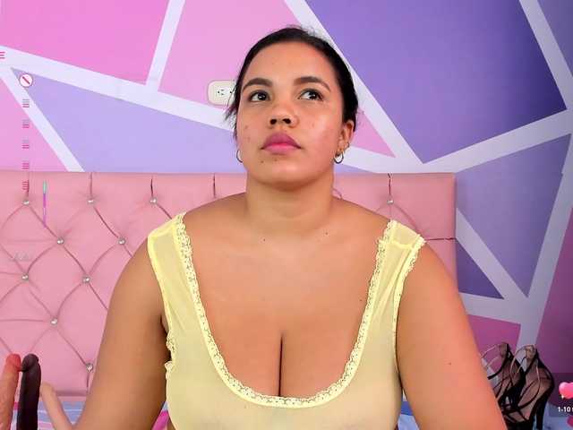 AngieCandy live cam on BongaCams