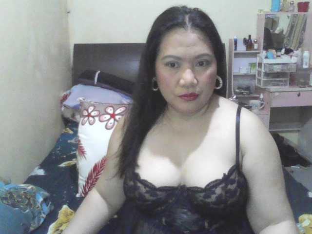 Ellaine08 live cam on BongaCams