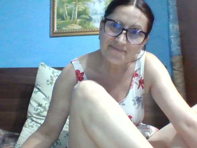 SexyEstelle live cam on UnifiedCams