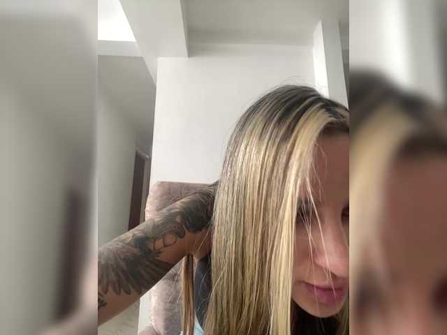 MarianaReyes's BongaCams show and profile