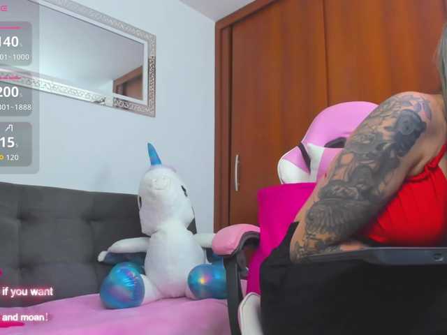 MarianaReyes live cam on BongaCams