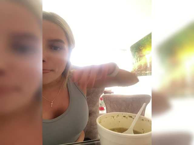 MarianaReyes's BongaCams show and profile