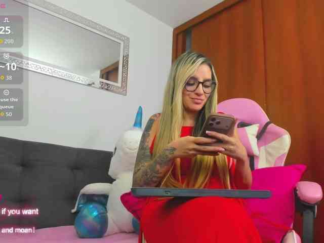 MarianaReyes webcam