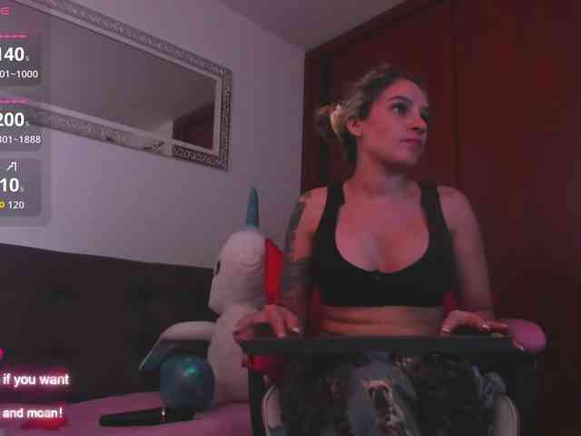 MarianaReyes webcam