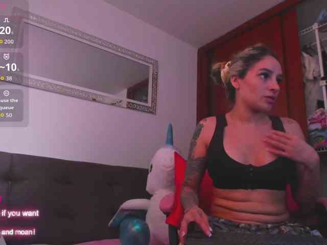 MarianaReyes webcam