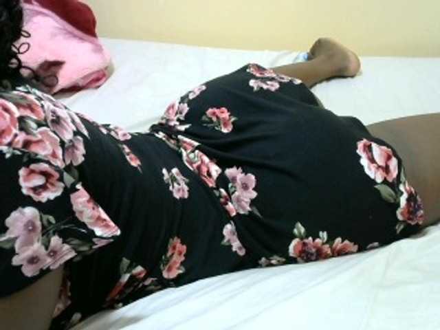 Cutesweetness live cam on BongaCams