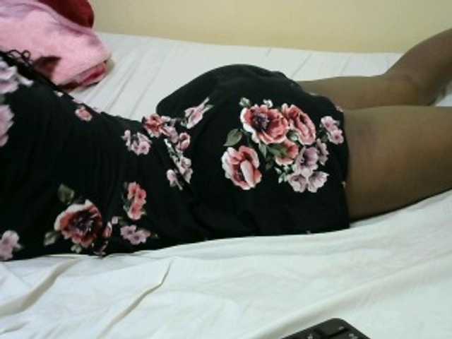 Cutesweetness live cam on BongaCams