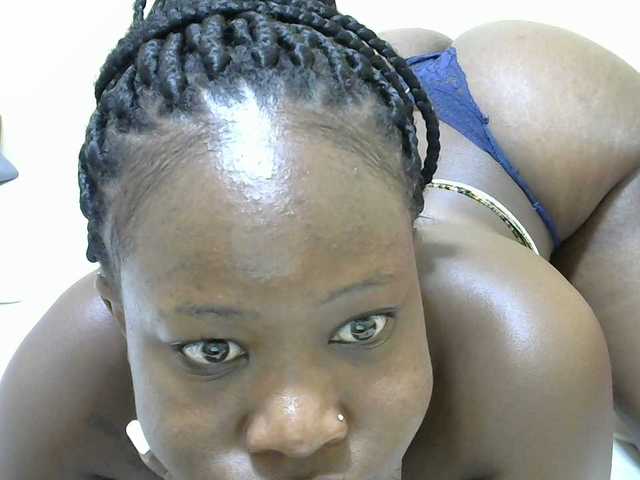 Cutesweetness live cam on BongaCams