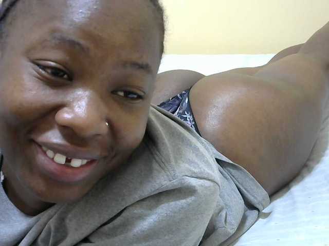 Cutesweetness live cam on BongaCams