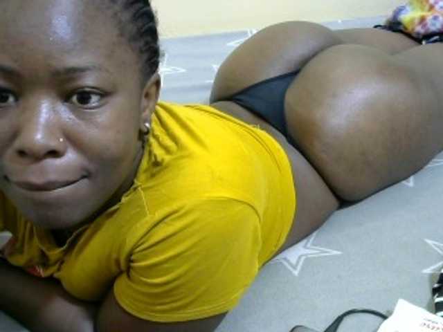 Cutesweetness live cam on BongaCams