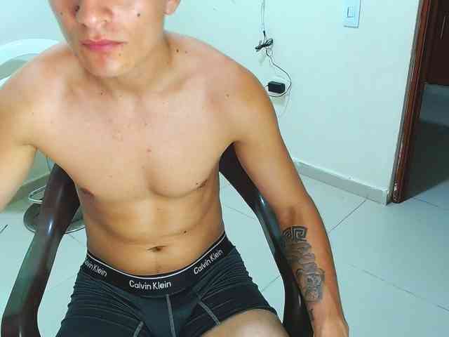 SHATSEX Sex Cam Show