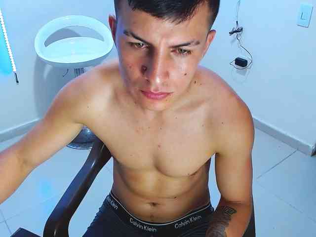 SHATSEX Sex Cam Show