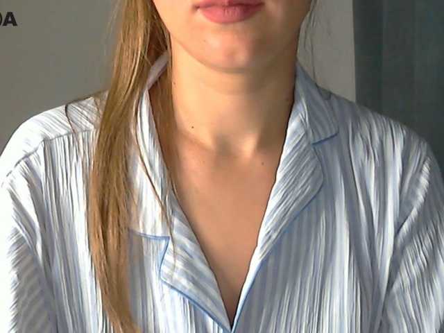 le modèle Lolakisss est en webcam porno dans un show sur le site bongacams, il possède les tags suivants: White/Caucasian,Brunette,Shaved