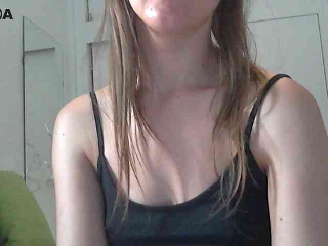 Lolakisss webcam