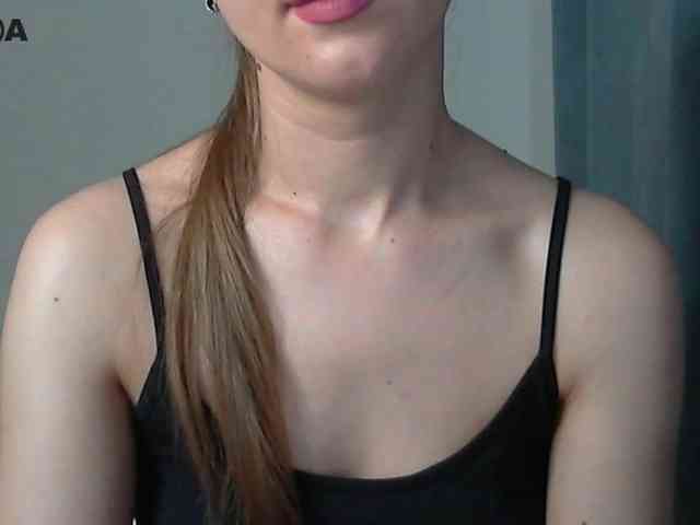 Lolakisss webcam
