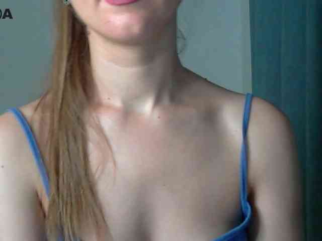 Lolakisss webcam