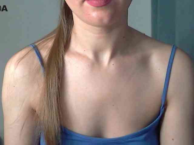 Lolakisss webcam