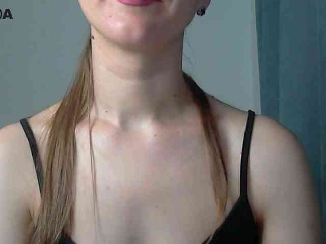 Lolakisss webcam