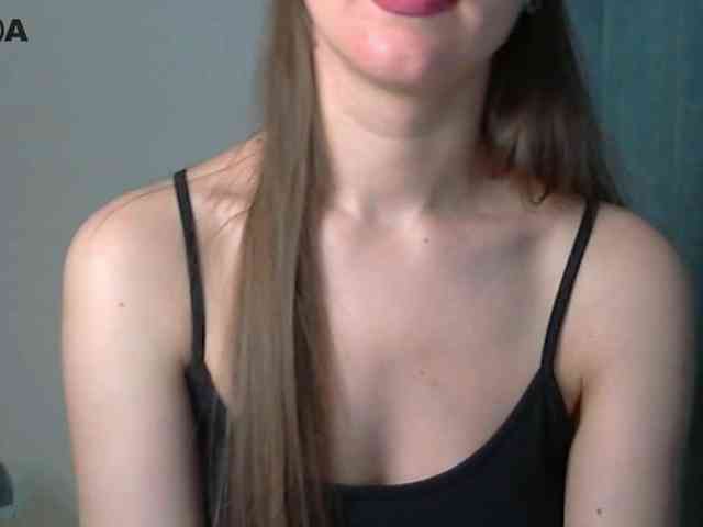 Lolakisss webcam