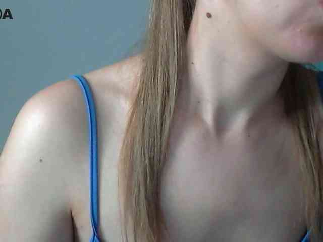 Lolakisss webcam