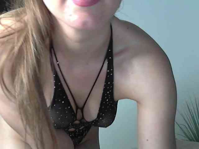 Lolakisss webcam