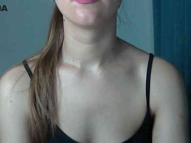 Lolakisss webcam