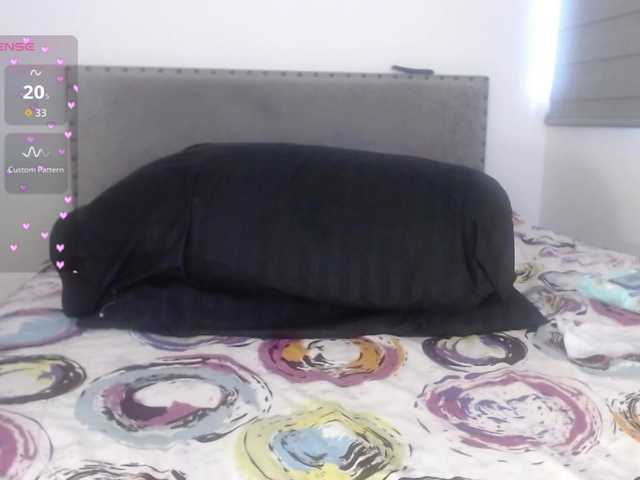 Sara_Trix live webcam show