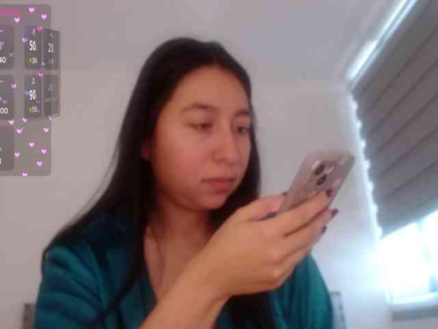 Sara_Trix webcam
