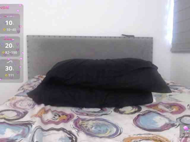 Sara_Trix webcam
