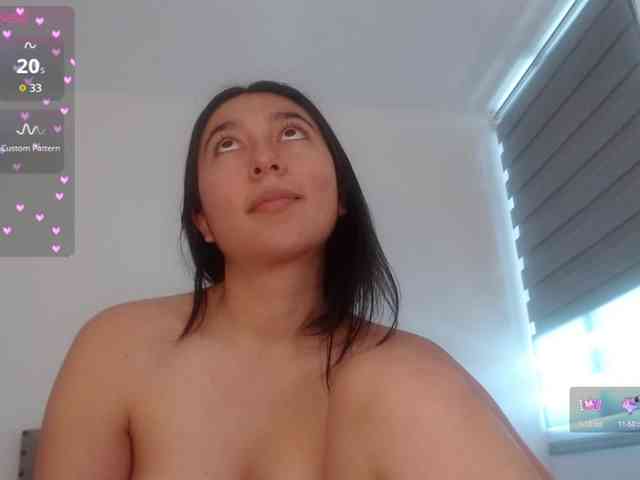 Sara_Trix webcam